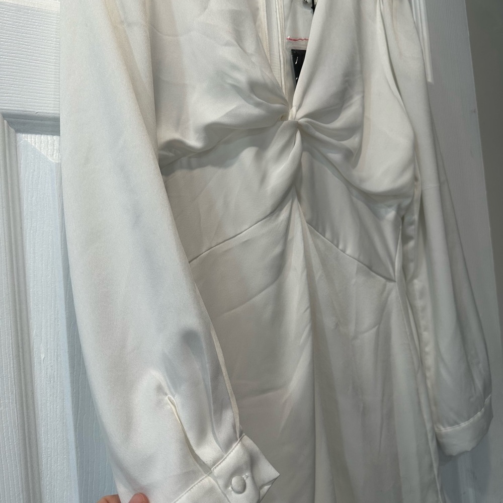 Le Lis White Long Sleeve Dress size L - Picture 2 of 12